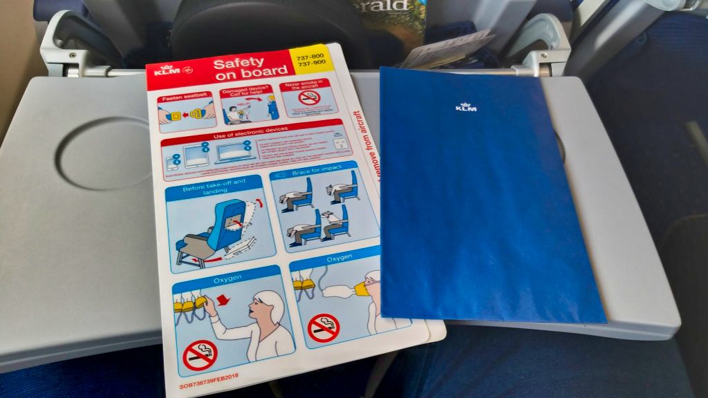 Notice de sécurité et sac en papier KLM