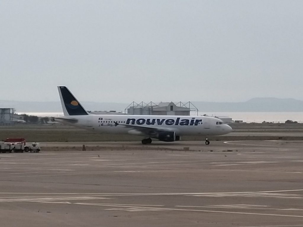 Airbus A320 de nouvelair après un atterrissage d'urgence à Marseille