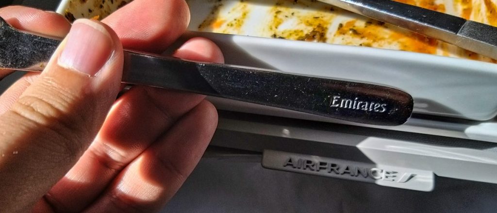 Couteau logoté Emirates