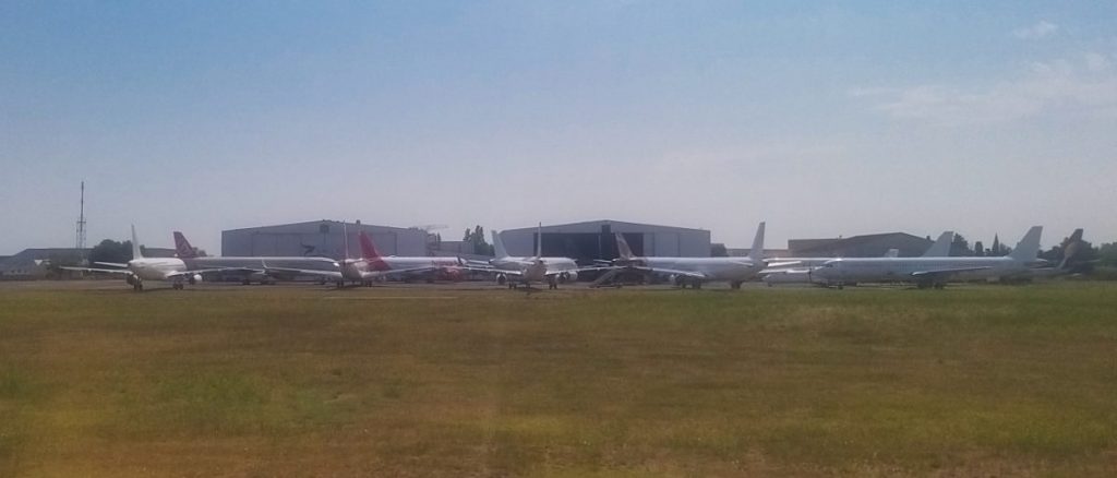Avions en maintenance à l'aéroport de Montpellier