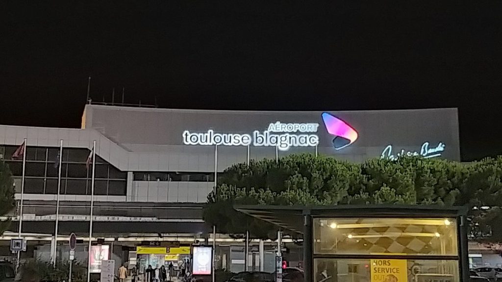 Nouveau fronton de l'aéroport Toulouse Blagnac