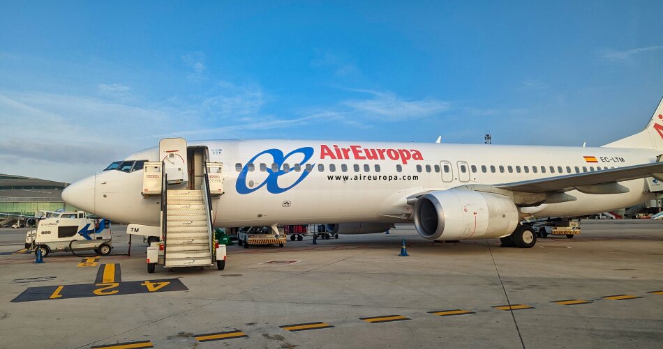 Boeing 737-800 d'Air Europa, immatriculé EC-LTM à Barcelone