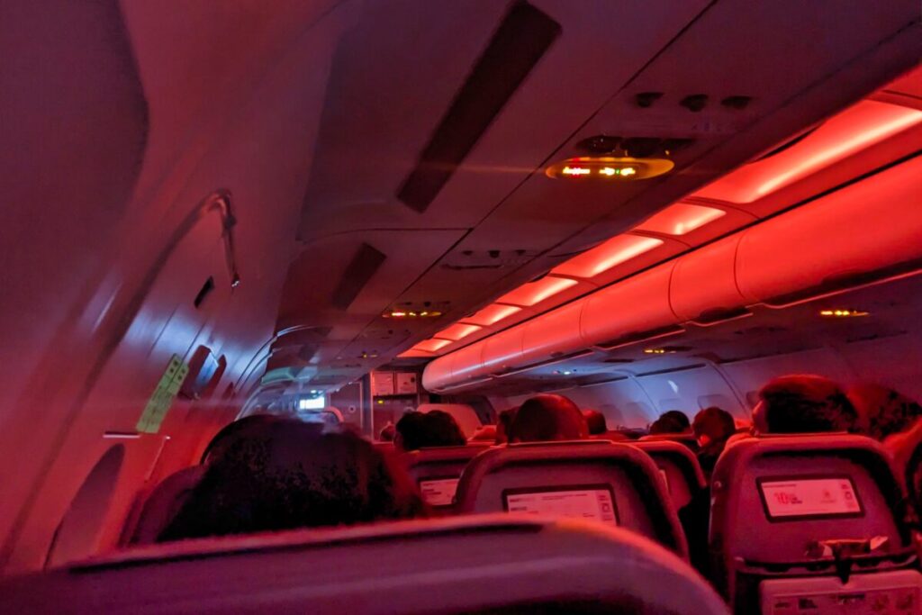 Cabine de l'A319 de Volotea préparée pour l'atterrissage