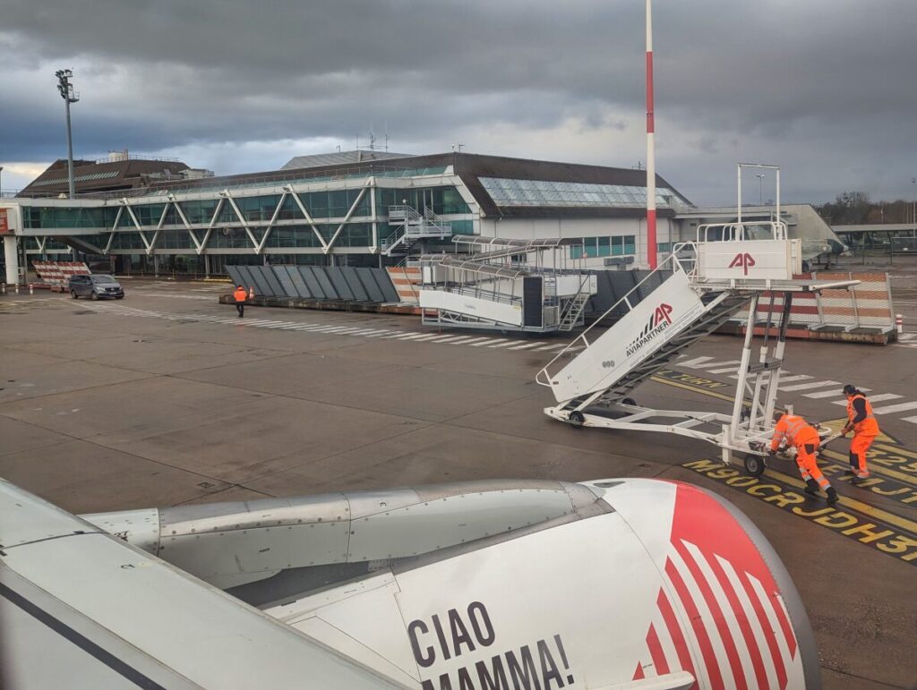 Retrait de l'escalier à l'aéroport de Strasbourg