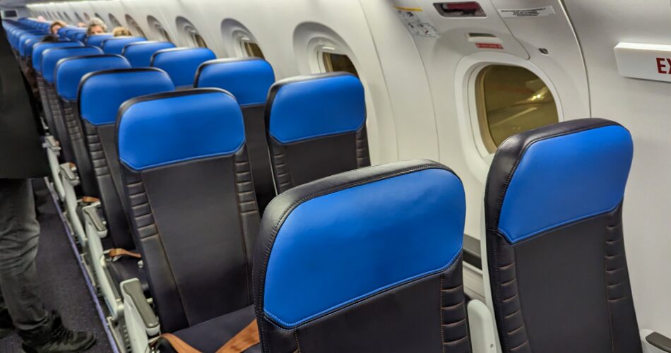 Cabine de l'Embraer E-195-2 de KLM