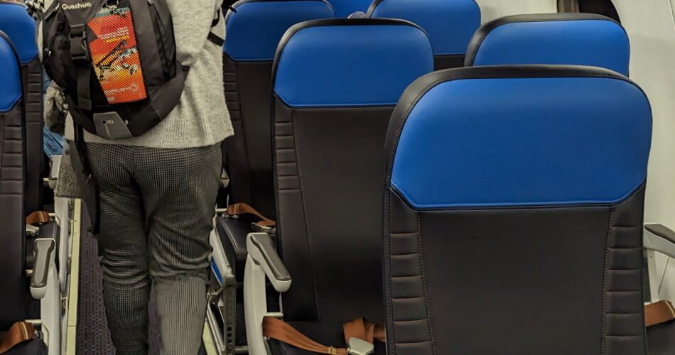 Vol de jour en classe économique entre Toulouse (TLS) et Amsterdam (AMS), opéré par KLM Cityhopper en Embraer E-190.